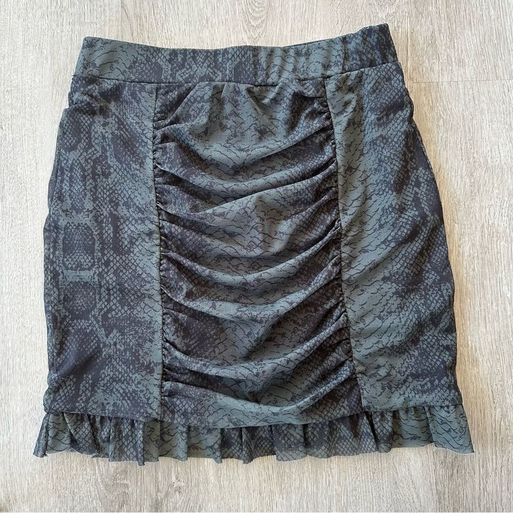 Free People Romi Ruched Snakeskin Print Mini Skirt Women’s Small Green Black